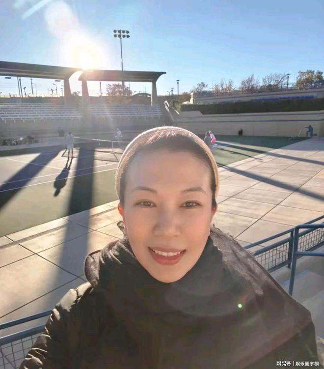 离美国巡演撒狗粮夫妻相十足令人羡！尊龙凯时app萧敬腾林有慧形影不(图5)