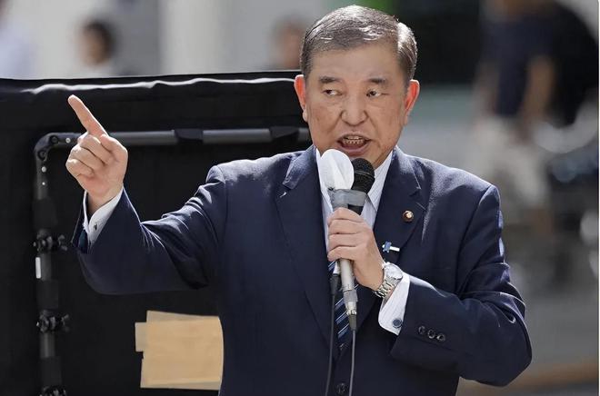 后石破茂撕毁对华承诺日本开始备战尊龙凯时中日已谈拢借到中国东风(图2)